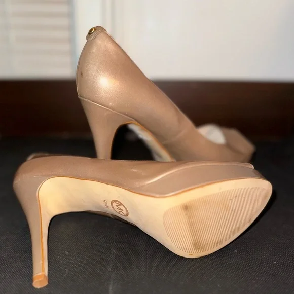 Michael Kors Gold Peep Toe Heels EUC - Picture 6 of 6